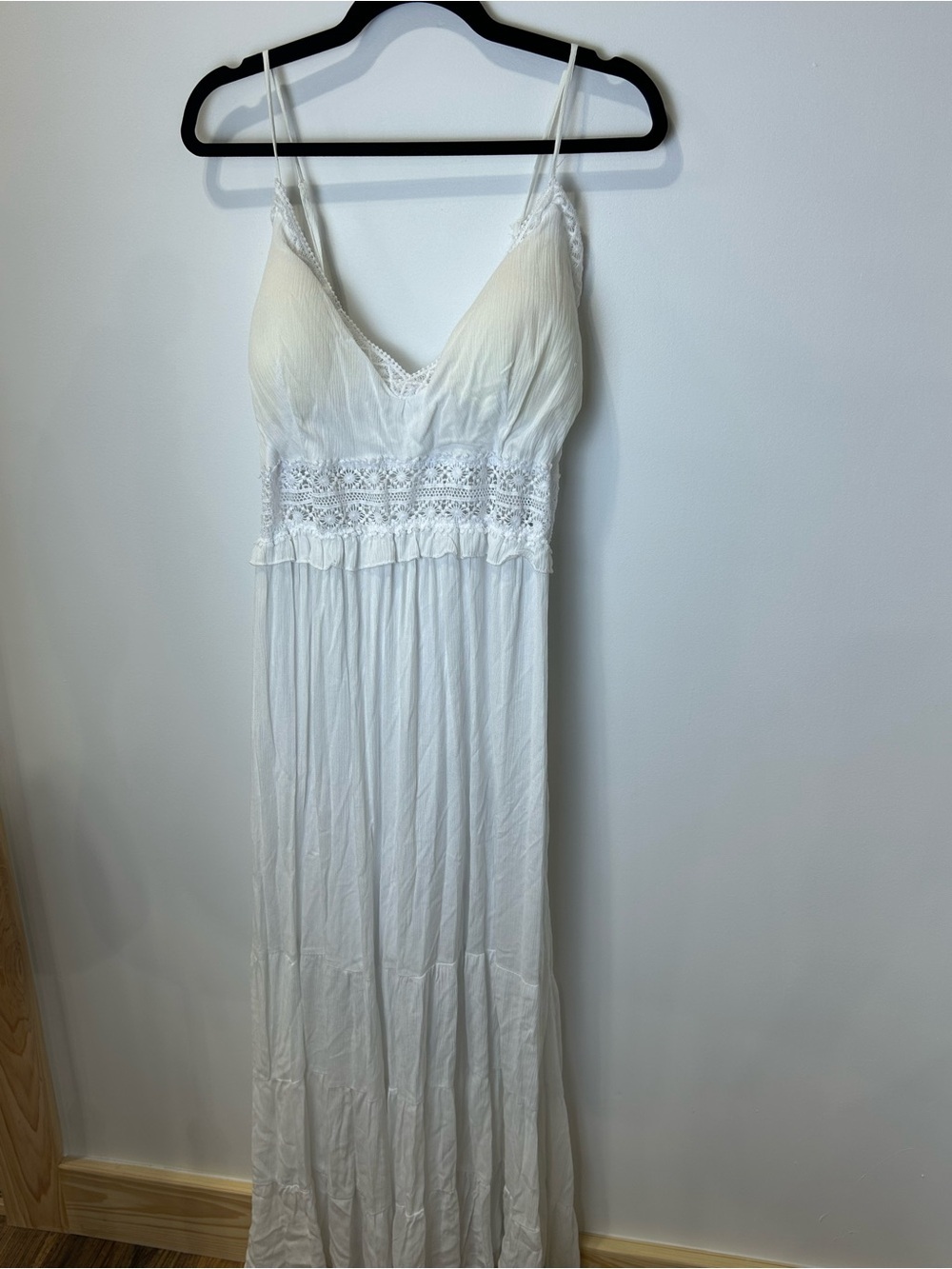 White Lace-Trim Maxi Dress with Spaghetti Straps and Smocked Waist - Picture 5 of 9